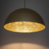 Złota lampa wisząca kopuła Sfera zaświecona